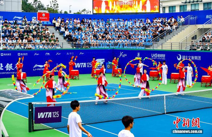 全球约130名网球选手在京山挥拍竞技，开启湖北