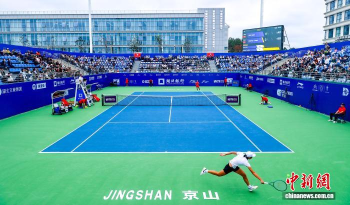 全球约130名网球选手在京山挥拍竞技，开启湖北