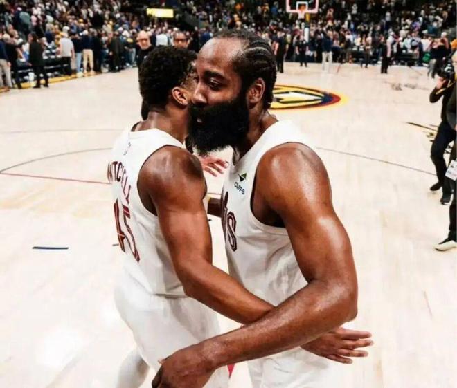 哈登加盟骑士首战爆发 半场22分助球队4连胜