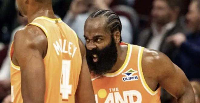 哈登加盟骑士首战爆发 半场22分助球队4连胜