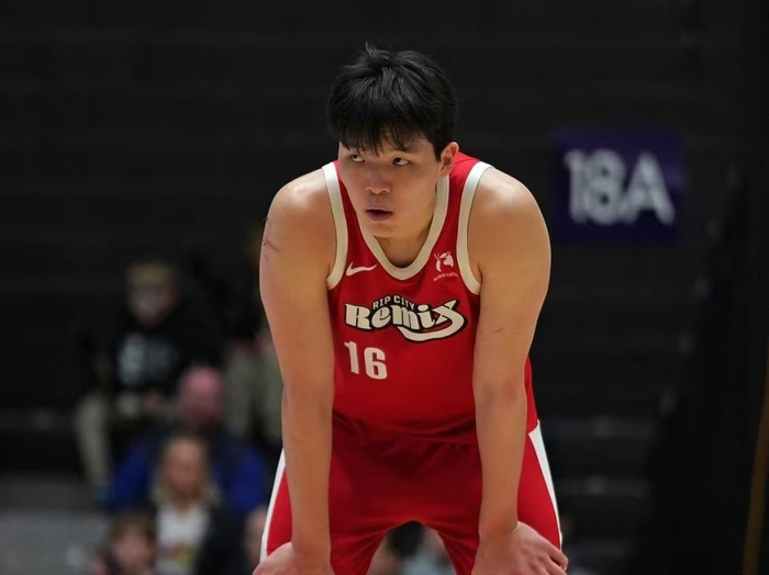 杨瀚森率混音队复仇马刺 夺胜关键球展现统治力