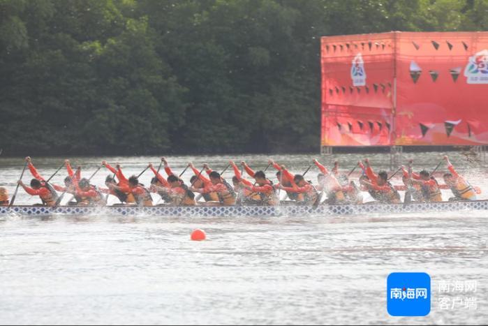 第十二届全国少数民族传统体育运动会龙舟赛在