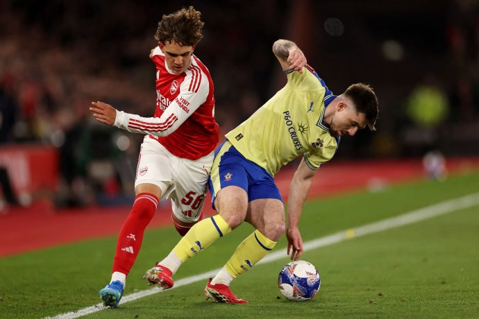 阿森纳半场表现欠佳 道曼状态低迷难破防线